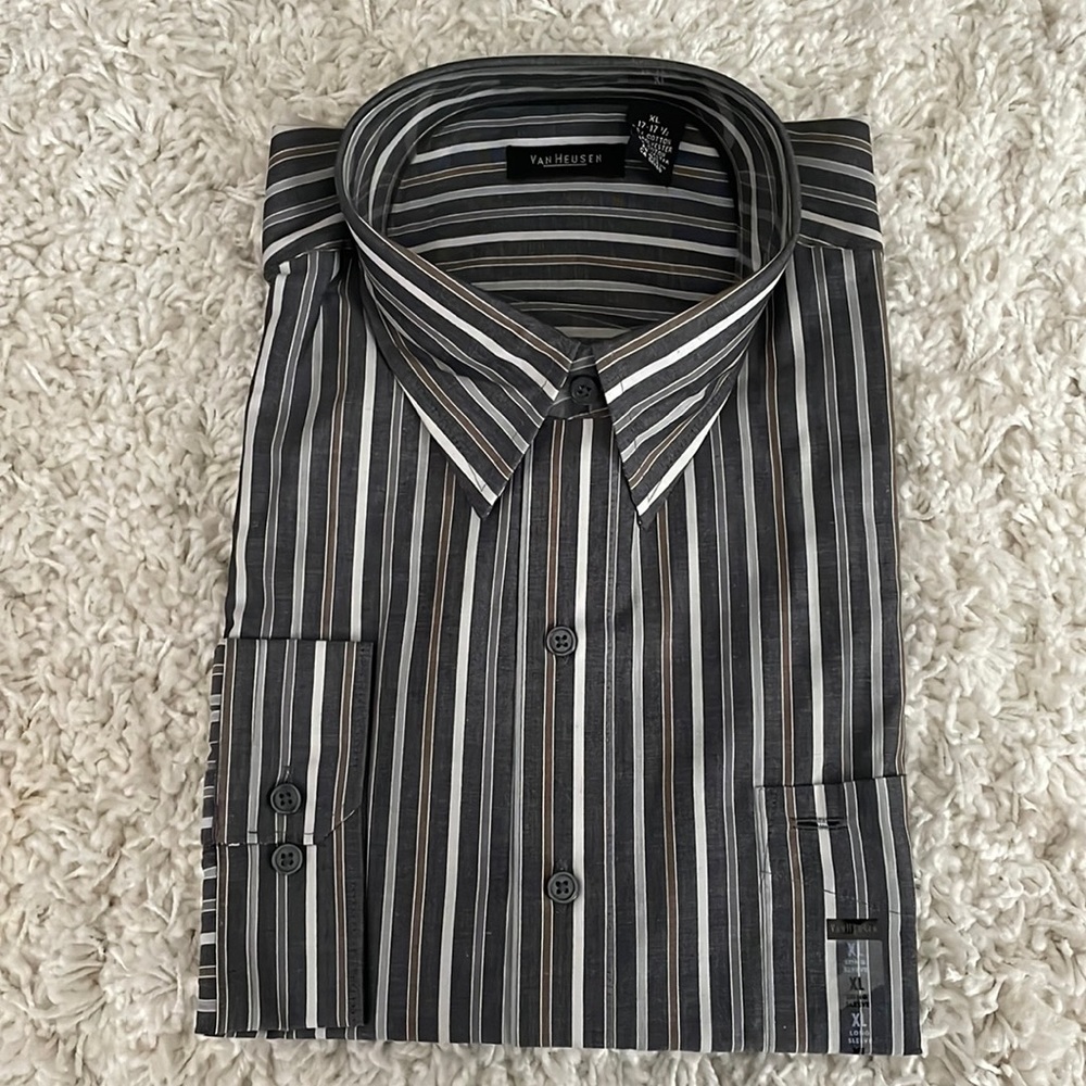 Van Heusen NEW XL 17-171/2                         55 cotton 45 polyester shirt.